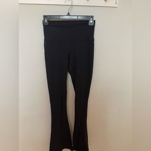 Lululemon align high rise mini flared pant 32 inch. Size 4